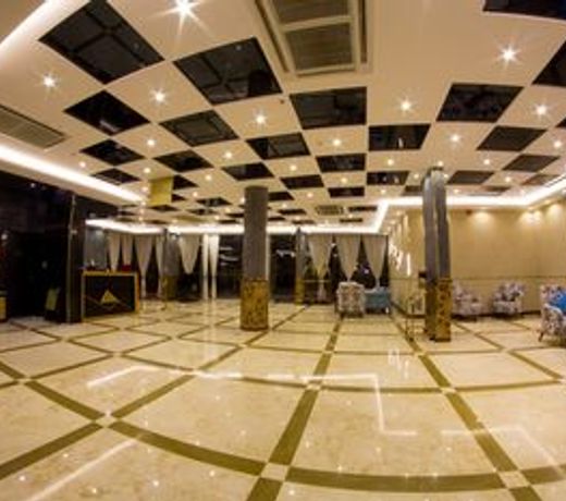 Gold Hotel