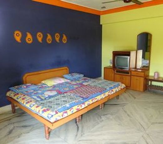 Shantinath Palace