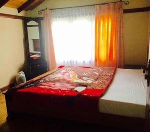 Yoho Yenisey Lake View Bungalow