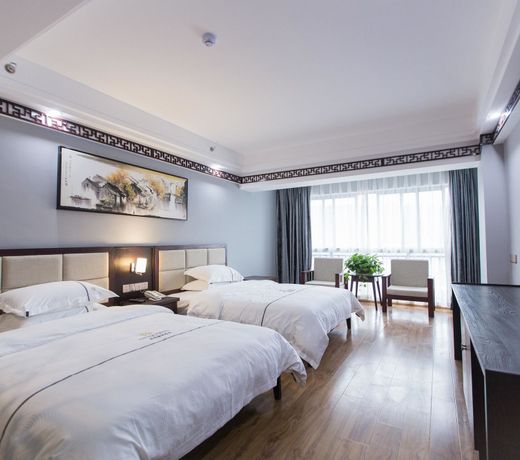 Jun Yue Man Ju Hotel