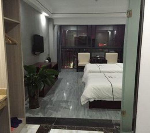 Jun Yue Man Ju Hotel