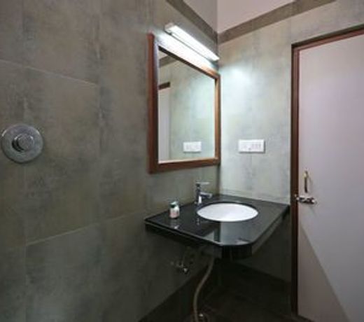 OYO 6549 Hotel Gorbandh