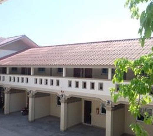 Tan Deaw House