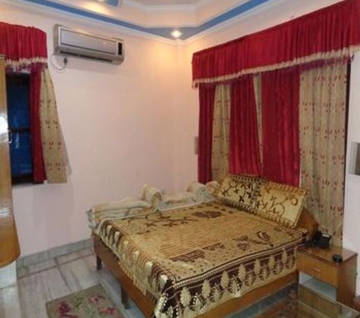 Hotel Laxmi Palace