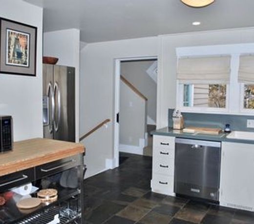 Stylish Craftsman Premium Comfort