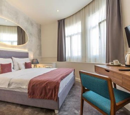Public House Hotel