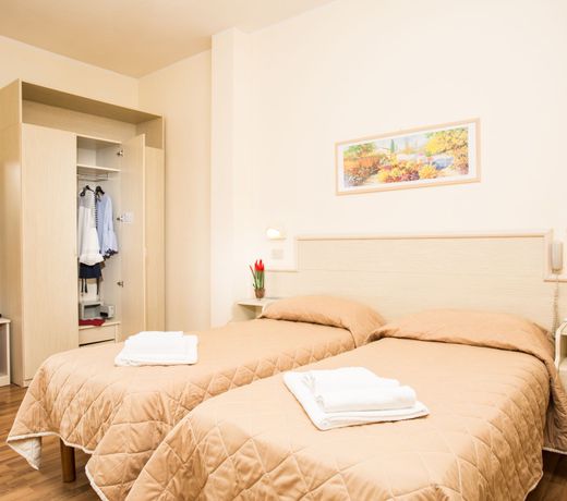 hotel club