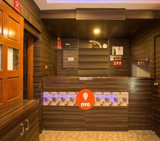 OYO 7042 Hotel Railway Inn