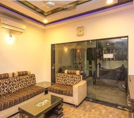 OYO 7042 Hotel Railway Inn