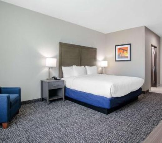 Holiday Inn Express & Suites Tulsa East - Catoosa, an IHG Hotel