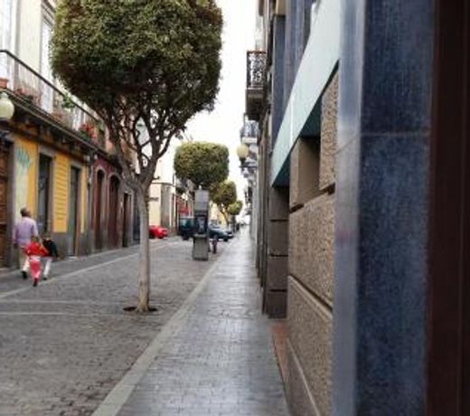 Calle Perez GaldÃ³s 20