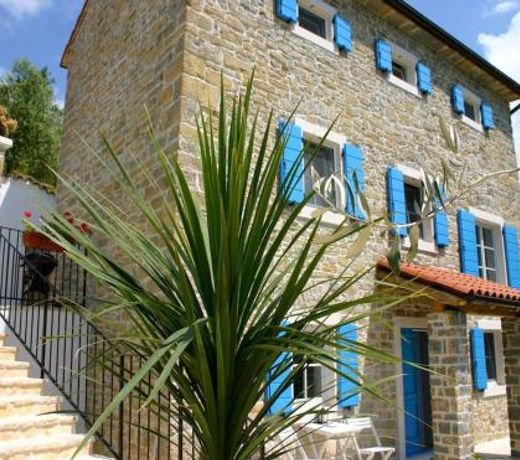 Villa Kentic