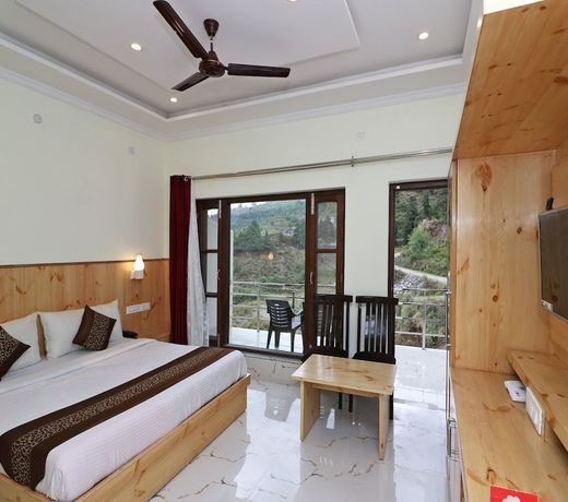 OYO 14158 The Kempty Fall Resort