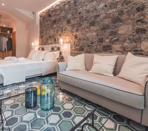 Medousa Bistrot & Suites