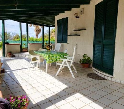 3 bedrooms house with furnished terrace at Mazara del Vallo 4 km away from the beach