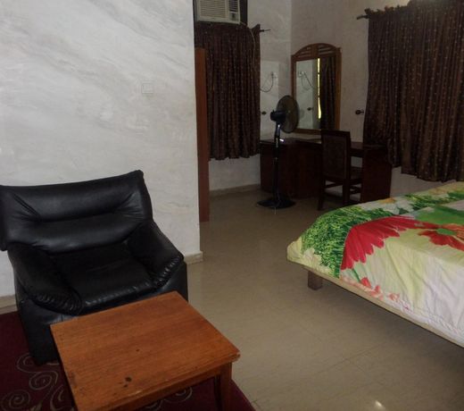 Chinox Guest Inn