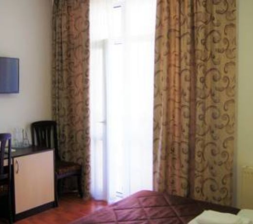 Utomlennye Solntsem Guest House
