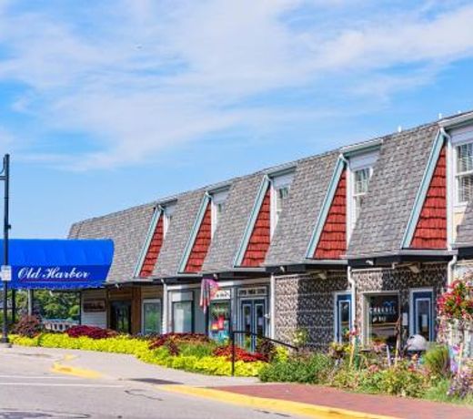 Old Harbor Inn