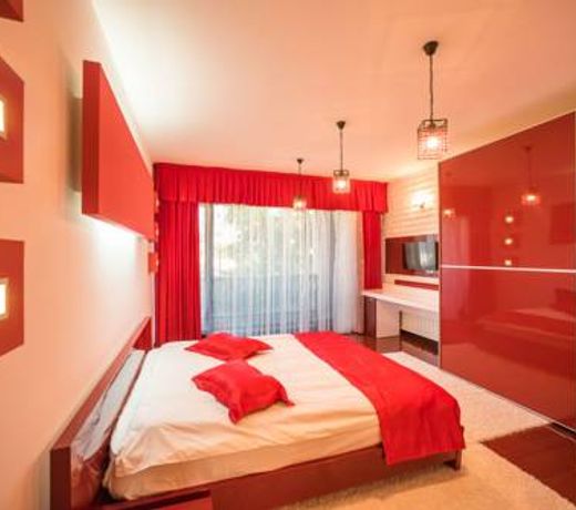 Simple Bucharest Boutique