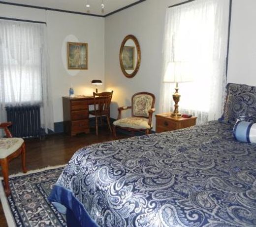Vine Cottage Inn