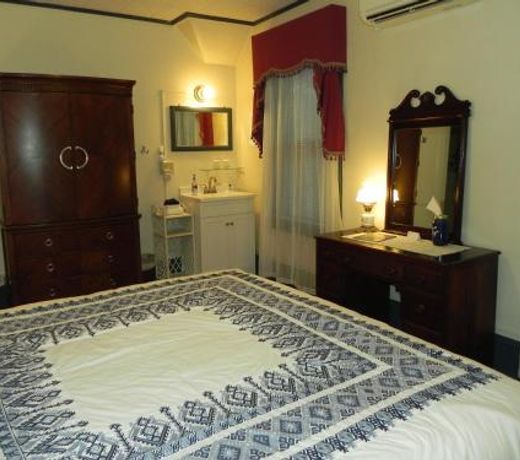 Vine Cottage Inn