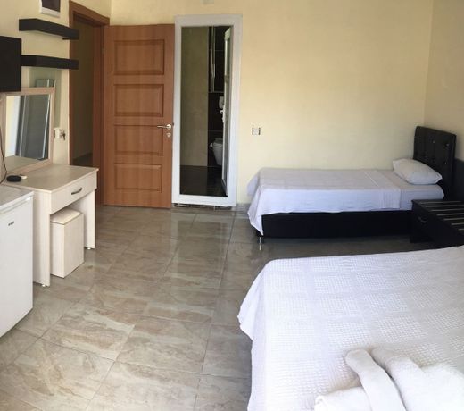 Holiday Hotel