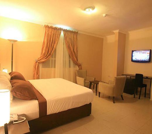 Lakeem Suites (Adebola)