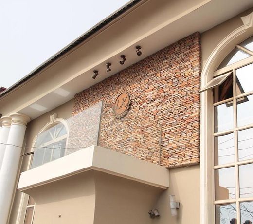 Lakeem Suites (Adebola)
