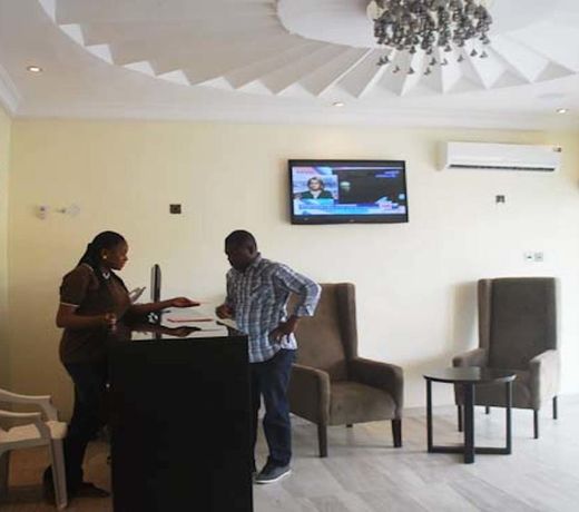 Lakeem Suites (Adebola)