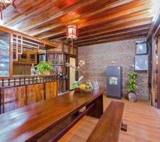 Wooden Lodge Homestay
