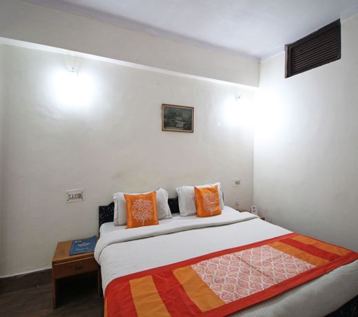 Capital O 13324 Hotel Kosmos Anamika
