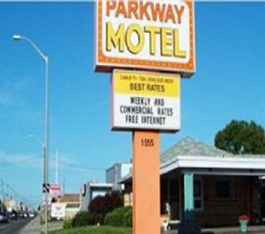 Parkway Motel