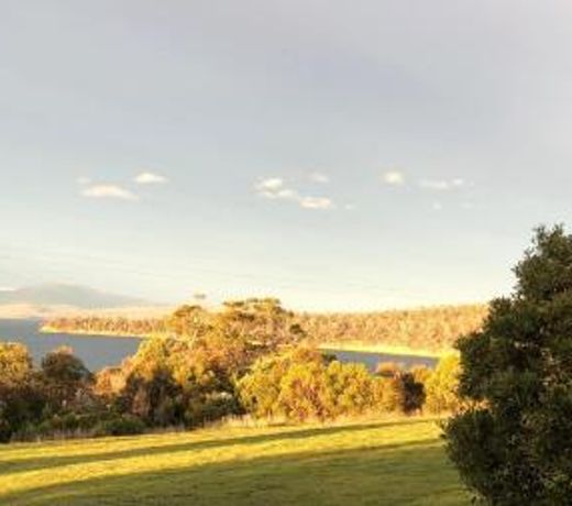 Convict Beach Coastal Retreat
