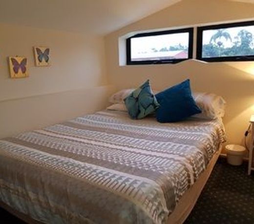 Froggy Hollow Holiday Cottage