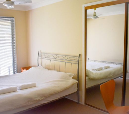 Convenience house in Nerang with Private room