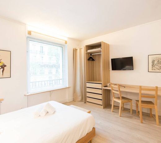 Studio in sought-after Saint Germain, by Veeve