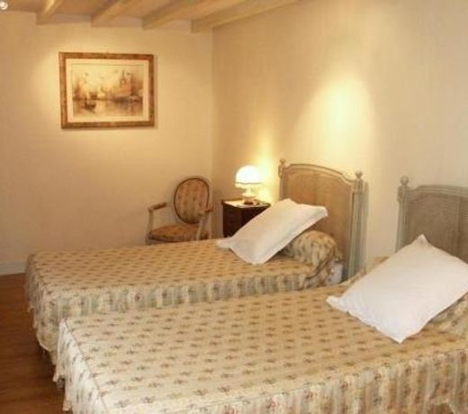 GÃ®te Blere, 5 piÃ¨ces, 10 personnes - FR-1-381-6