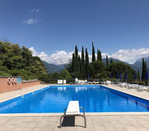 Apartment with one bedroom in Menaggio with wonderful lake view shared pool and enclosed garden