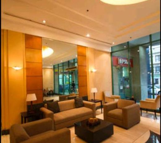 67 sqm. Condo Unit in Robinson Place Residences