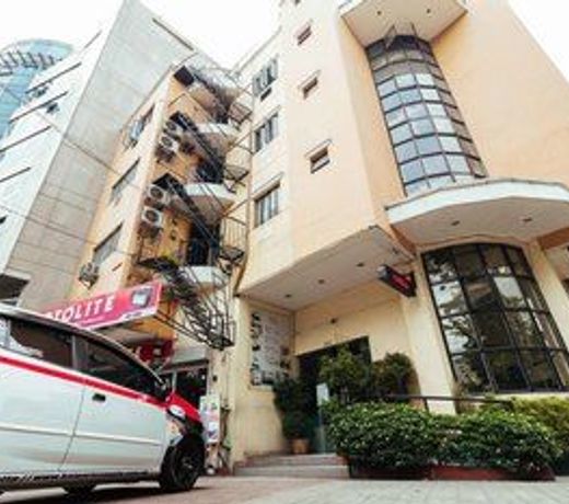 RedDoorz near Quirino Station - Vaccinated Staff