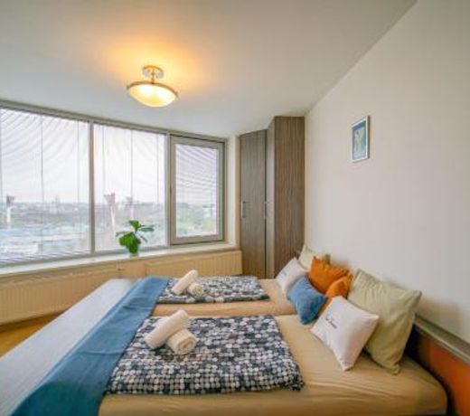 Slavic Spacious Apartment