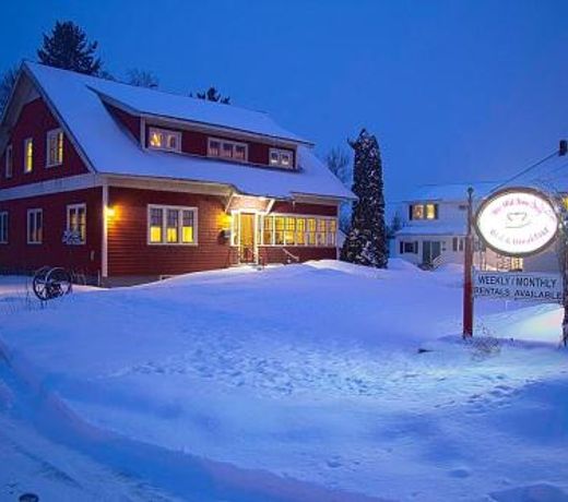 Old Iron Inn Bed and Breakfast