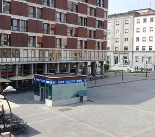 Piazza Trento 11