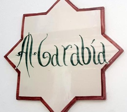 Casa AlgarabÃ­a