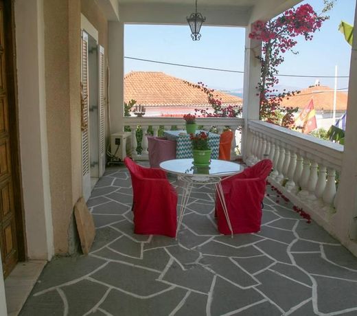 Apanemos, Return to Timeless Spetses
