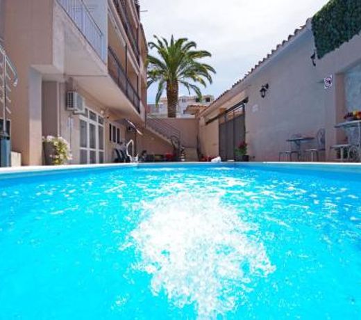 Villa Naomi