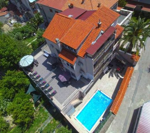 Villa Naomi
