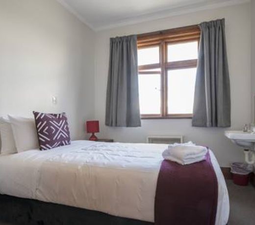 Ranfurly Hotel