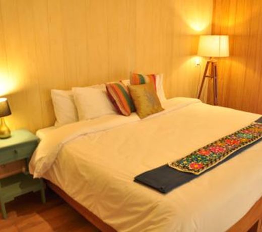 Nao Victoria Hostel
