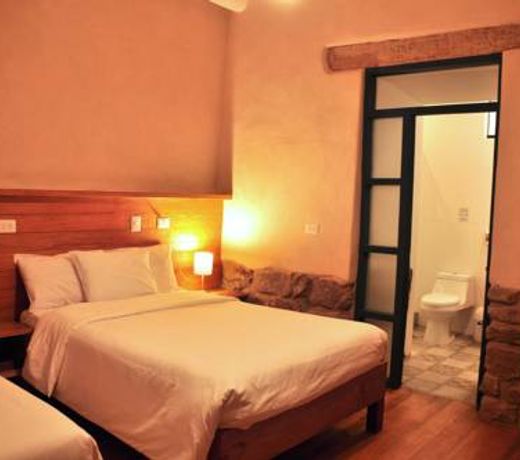 Nao Victoria Hostel